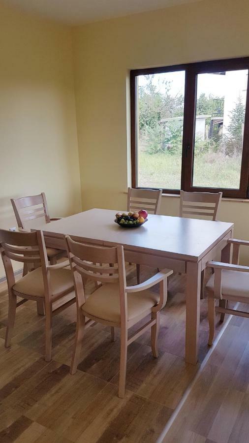 Malavi Guest House Krasen! Comfort&Clean! Exteriör bild