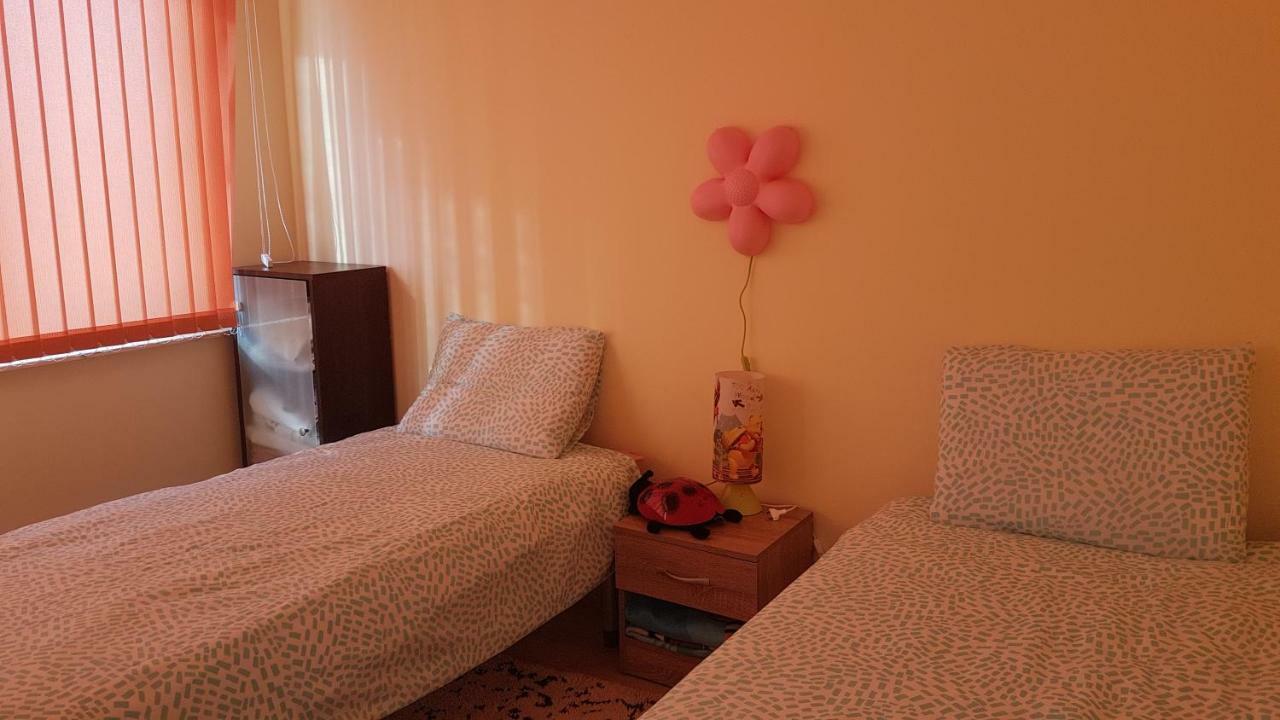 Malavi Guest House Krasen! Comfort&Clean! Exteriör bild